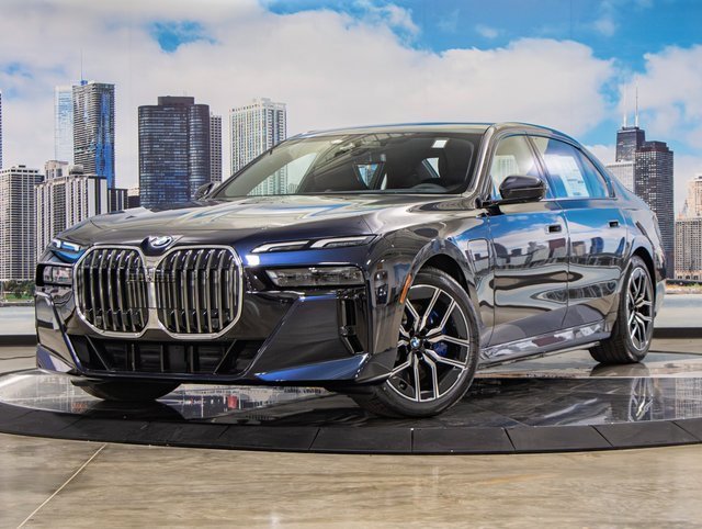 New 2026 BMW 750e xDrive image 2