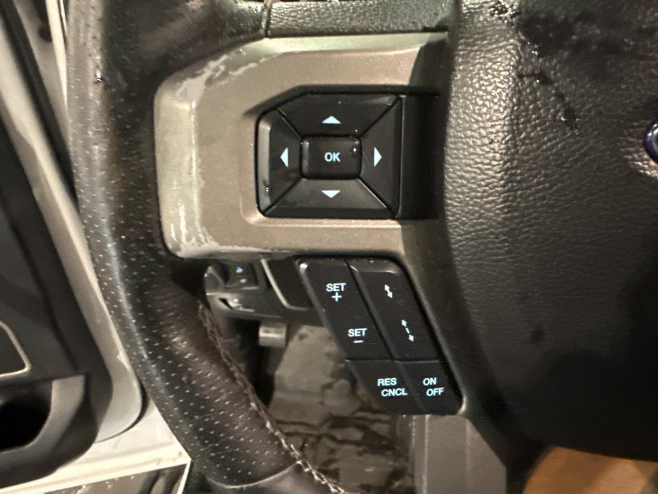Used 2017 Ford F150 Raptor w/ Equipment Group 802A Luxury AWD/4WD image 27
