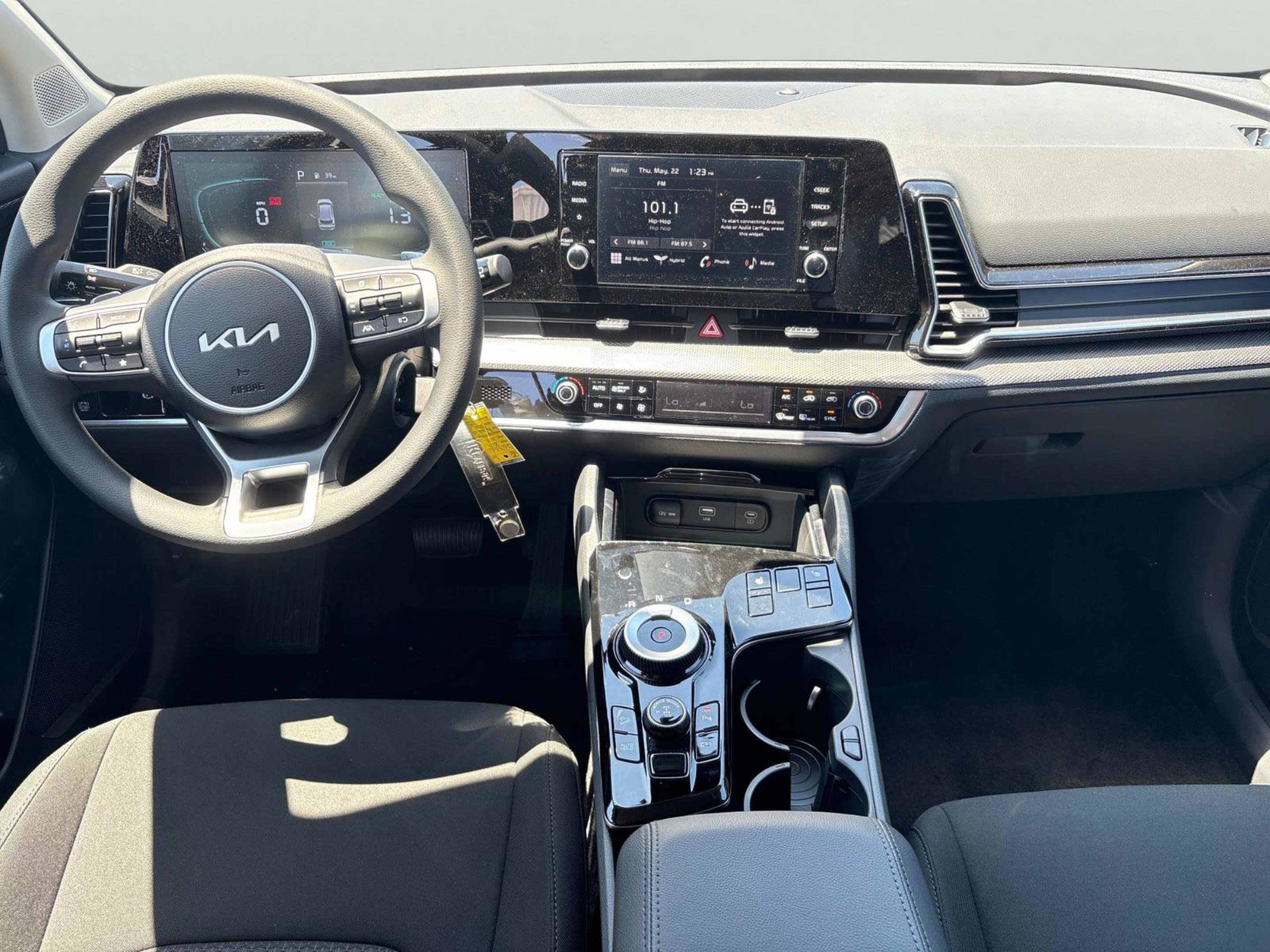 New 2025 Kia Sportage LX image 15