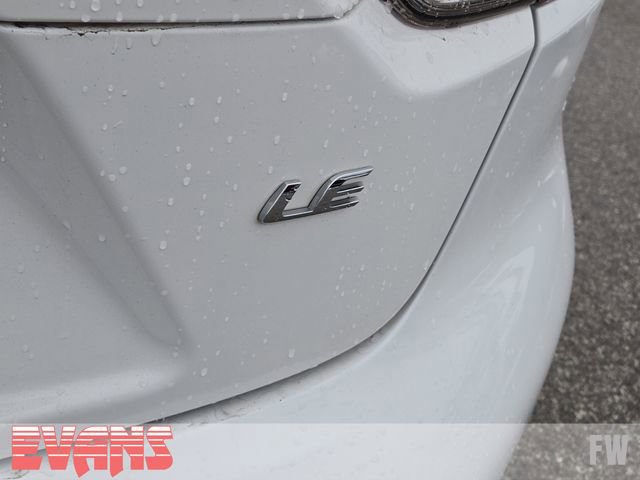 Used 2021 Toyota Corolla LE image 3