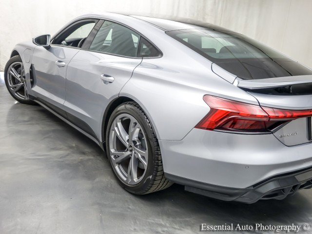 Used 2022 Audi e-tron GT Premium Plus image 10