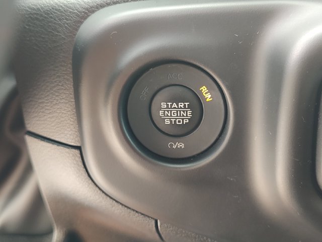 Used 2023 Jeep Wrangler Unlimited Sahara w/ Cold Weather Group AWD/4WD image 21