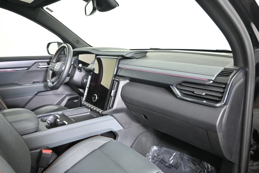 Used 2024 GMC Acadia AT4 AWD/4WD image 14