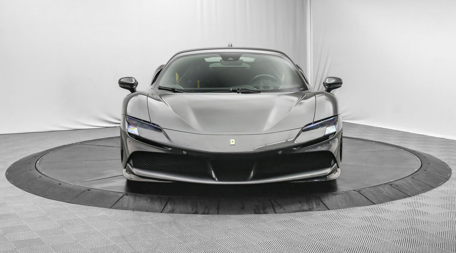 Used 2022 Ferrari SF90 Stradale image 3