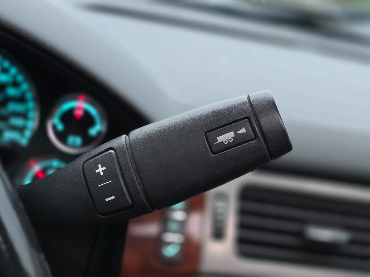 Used 2011 Chevrolet Silverado 3500 LTZ image 83