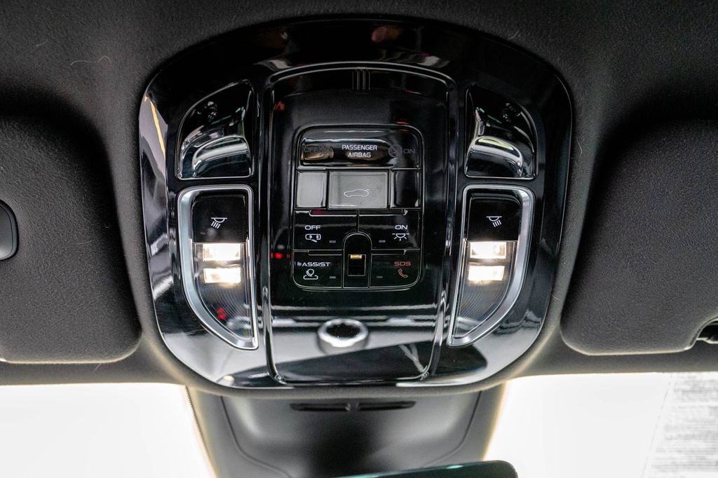 Used 2024 Maserati Grecale GT image 33