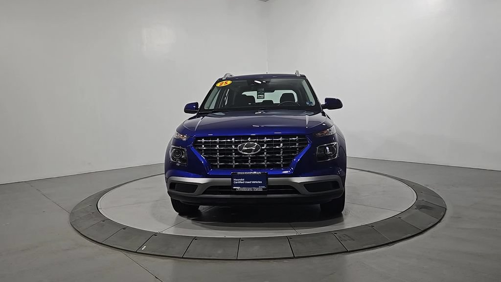 Certified 2025 Hyundai Venue SEL FWD image 10