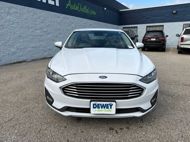 Used 2019 Ford Fusion SE w/ Equipment Group 151A FWD image 8