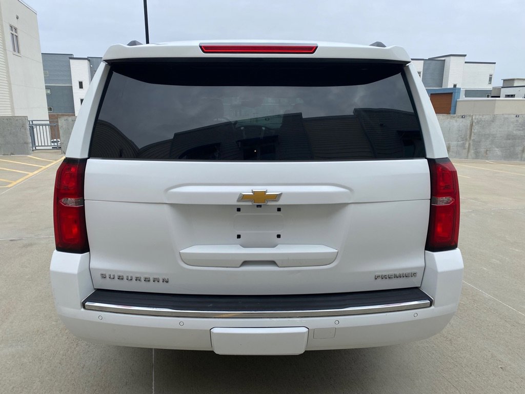Used 2020 Chevrolet Suburban Premier AWD/4WD image 5