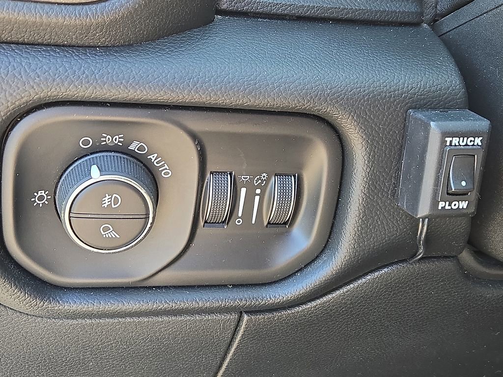 Used 2020 RAM 2500 Big Horn w/ Level 2 Equipment Group image 25