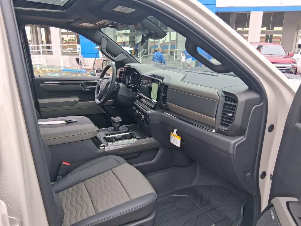New 2026 Chevrolet Silverado 1500 ZR2 w/ LPO, Dark Essentials Package AWD/4WD image 11
