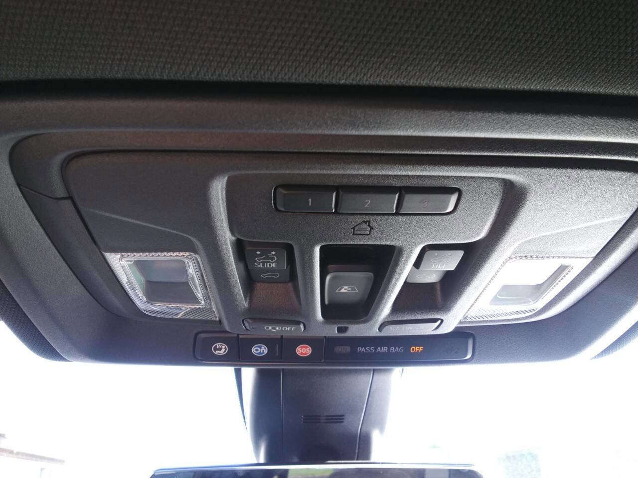 Used 2020 Chevrolet Silverado 1500 High Country w/ Technology Package image 36