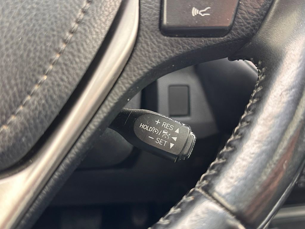 Used 2018 Toyota RAV4 SE w/ Power Extra Value Package AWD/4WD image 29