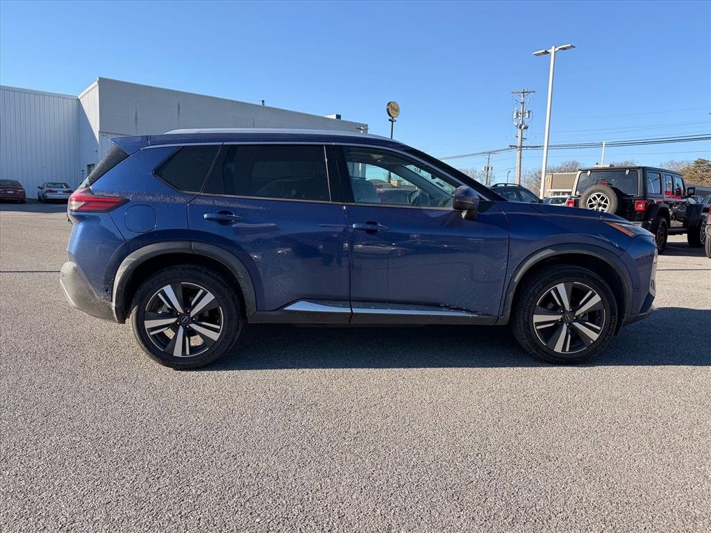 Used 2023 Nissan Rogue SL w/ SL Premium Package image 13