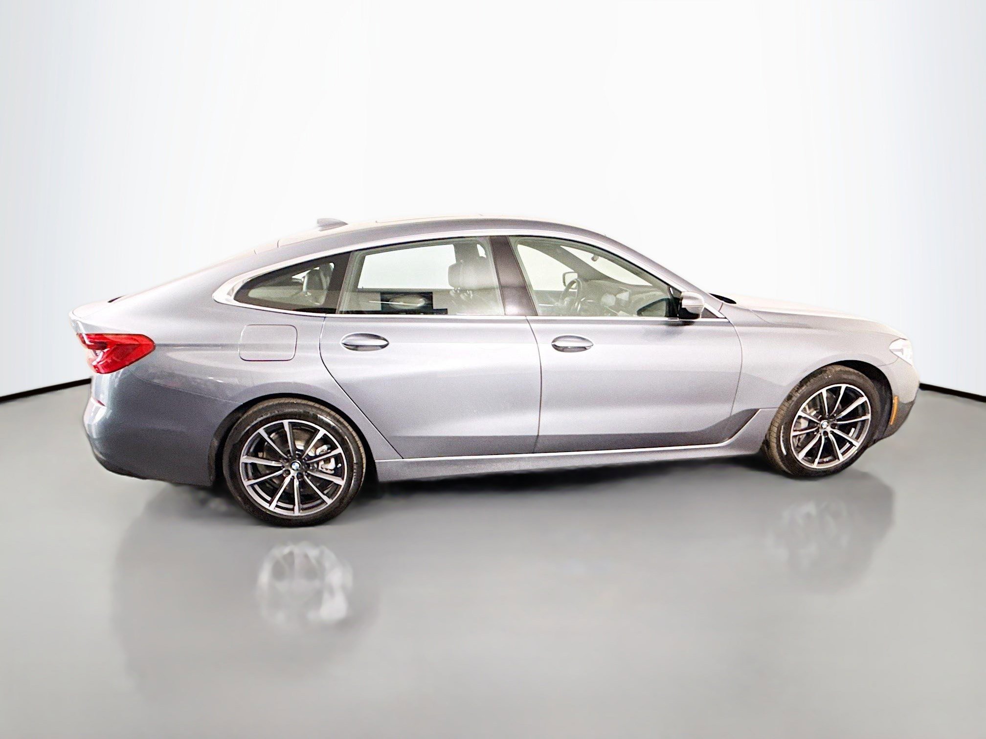 Used 2019 BMW 640i Gran Turismo xDrive w/ Luxury Seating Package image 11