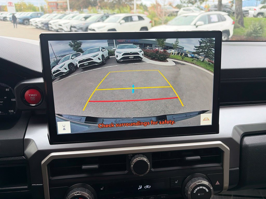 Used 2024 Toyota Tacoma TRD Sport AWD/4WD image 28