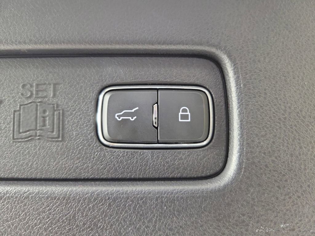 Used 2021 Lincoln Aviator Reserve w/ Equipment Group 202A AWD/4WD image 7