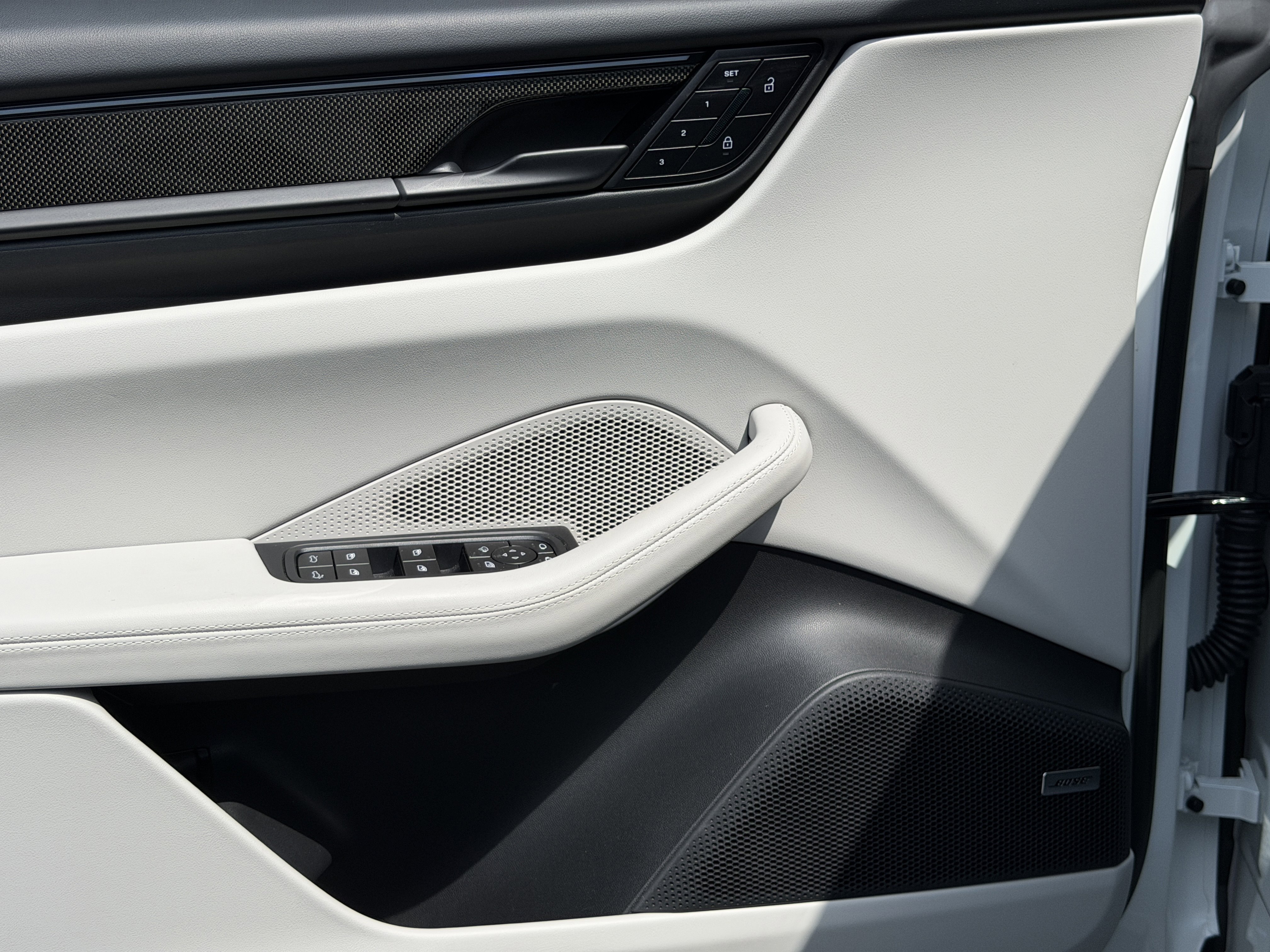 Certified 2024 Porsche Macan Turbo Electric image 20