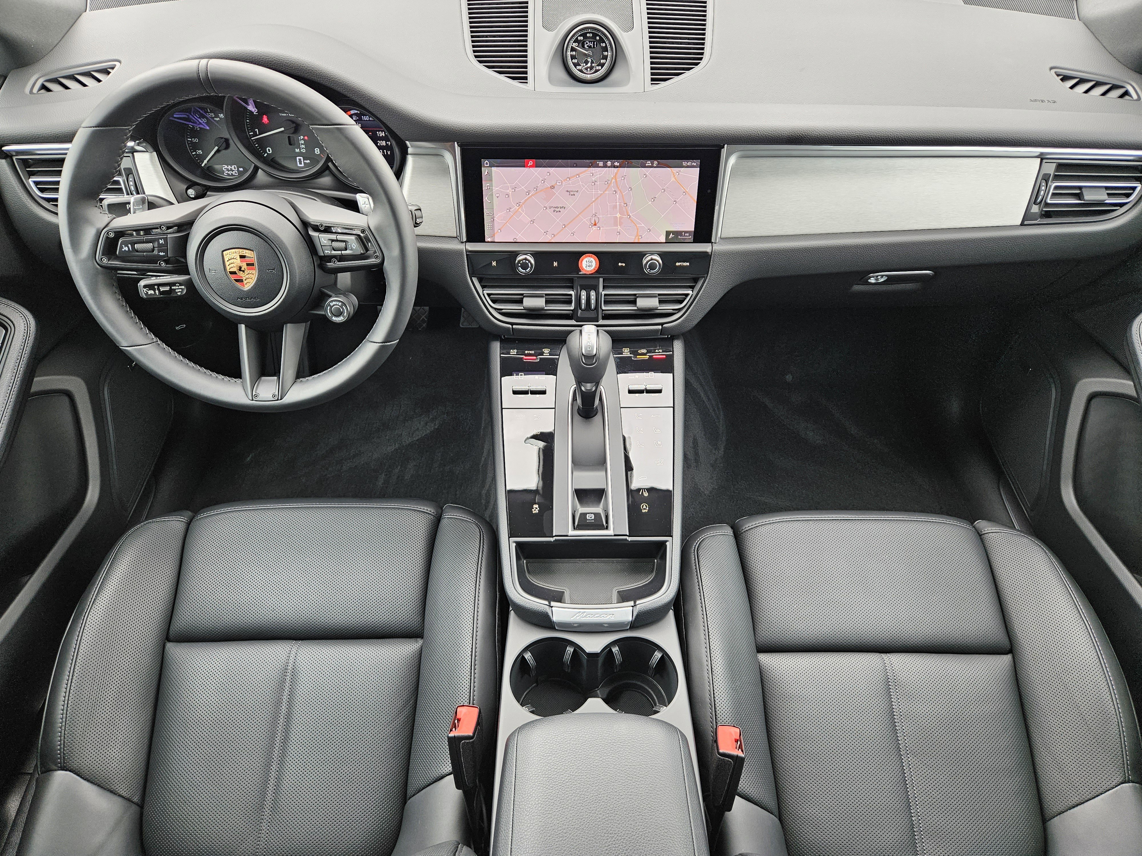 Certified 2026 Porsche Macan image 24