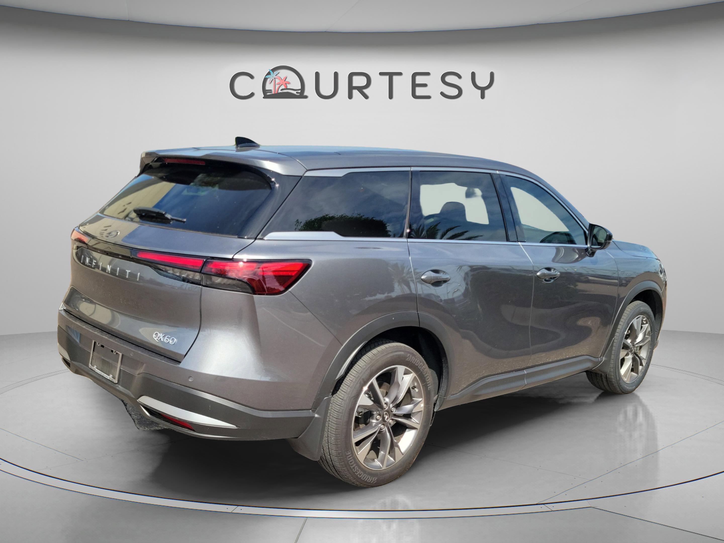 Certified 2026 INFINITI QX60 Pure image 3