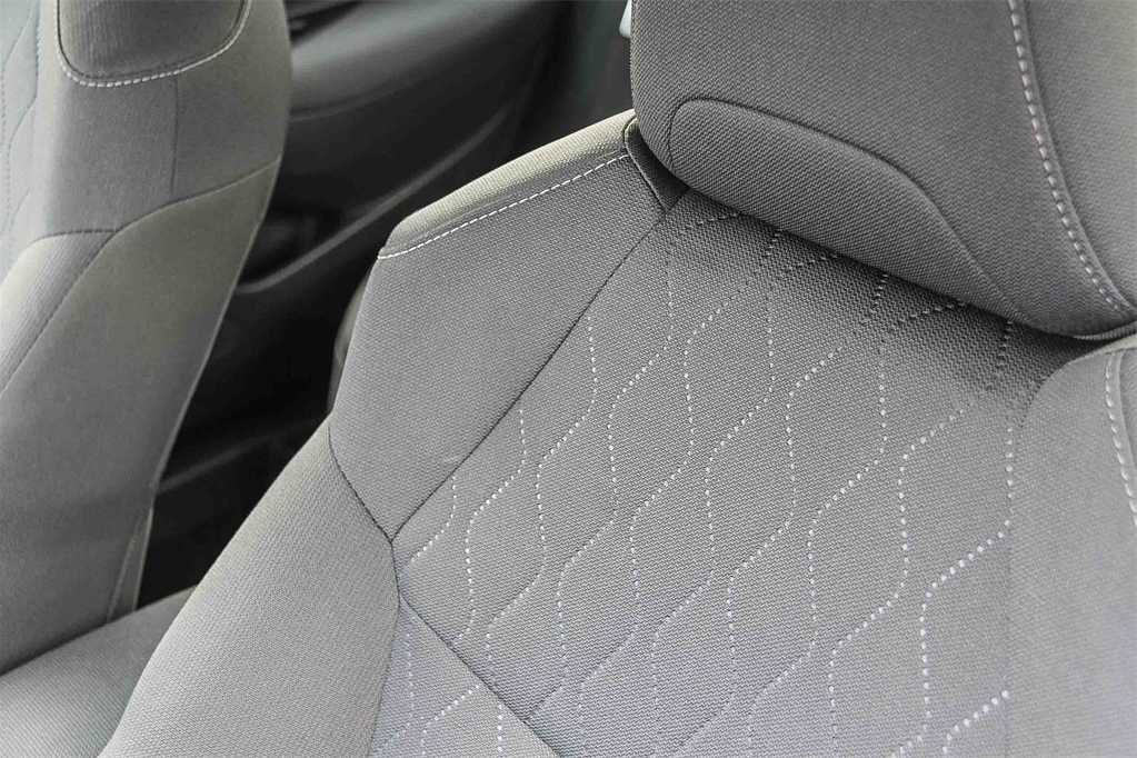 Used 2021 Toyota Corolla LE w/ Carpet Mat Package (TMS) image 22