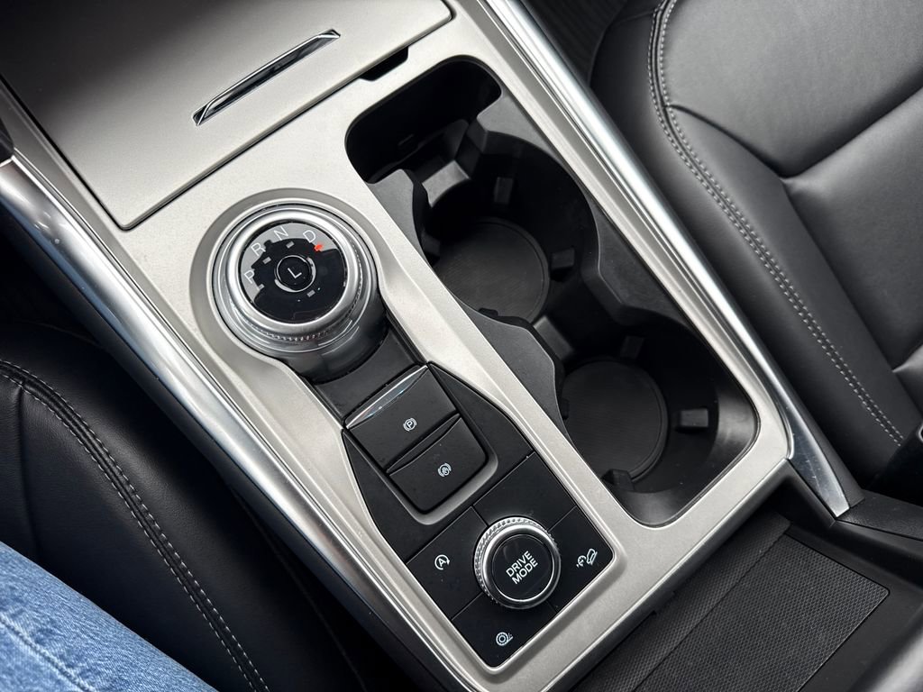 Used 2023 Ford Explorer XLT w/ Equipment Group 202A image 39