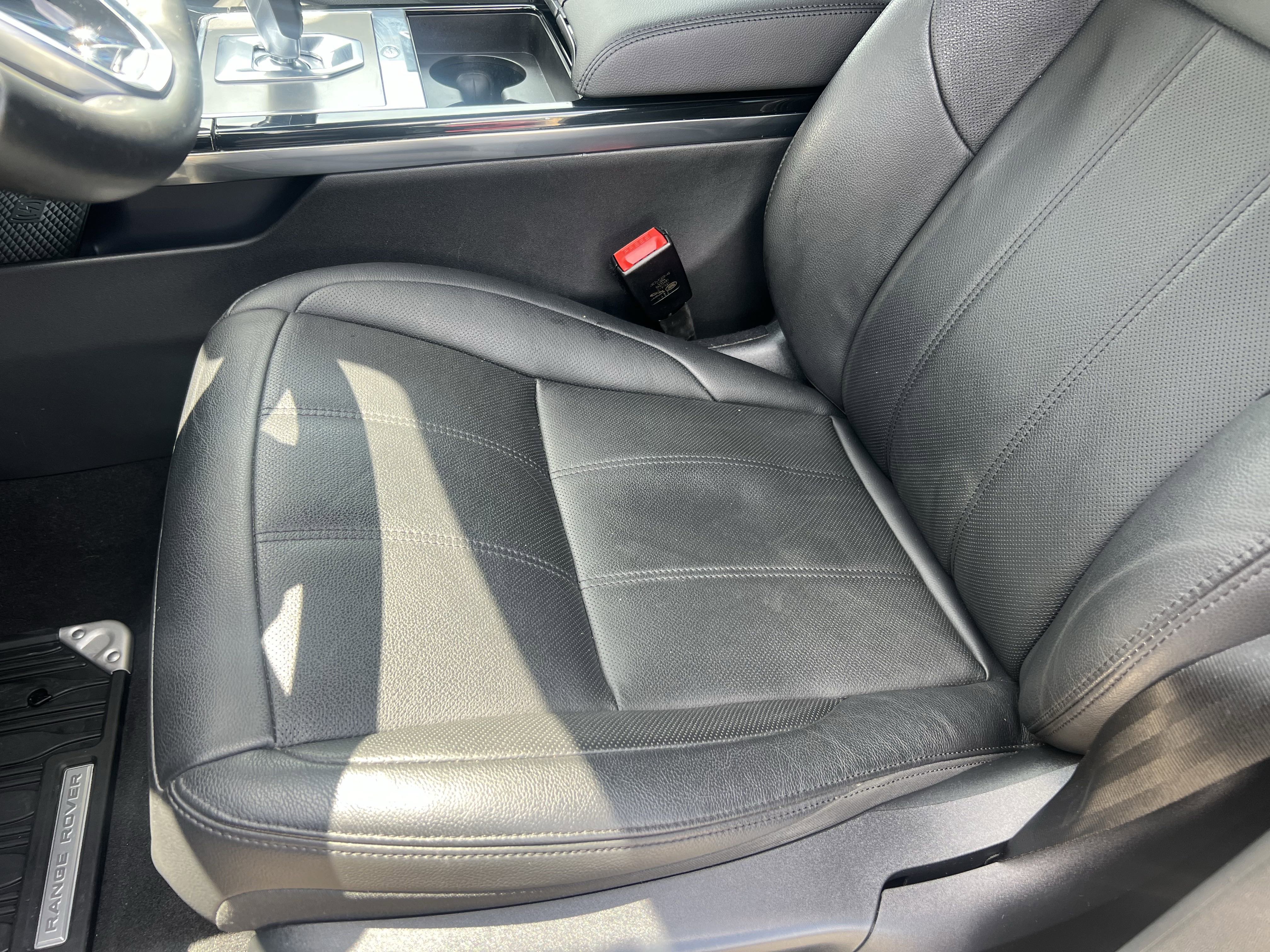 Certified 2022 Land Rover Range Rover Evoque SE image 17