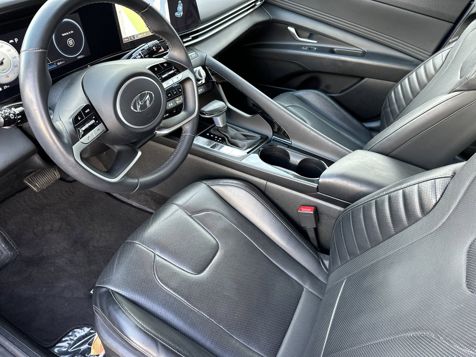 Used 2023 Hyundai Elantra Limited w/ Winter Weather Package image 10