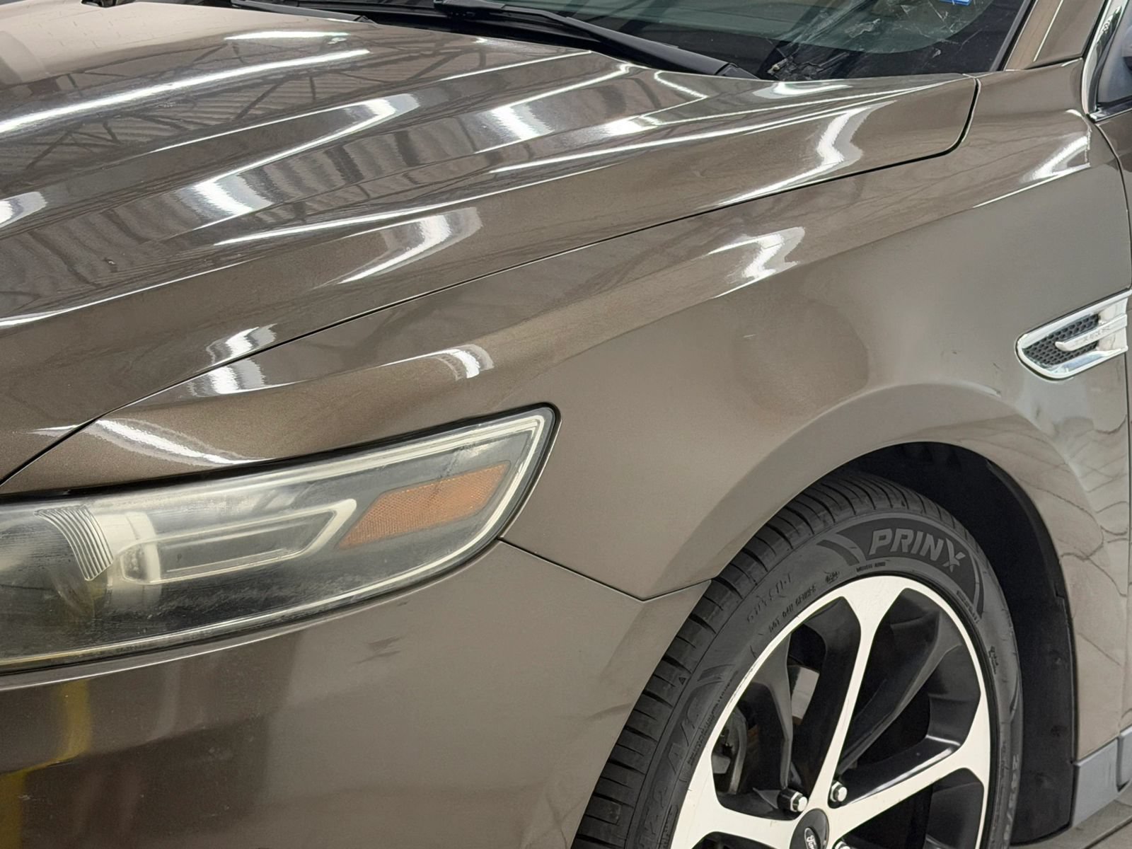Used 2015 Ford Taurus Limited w/ Equipment Group 301A FWD image 4