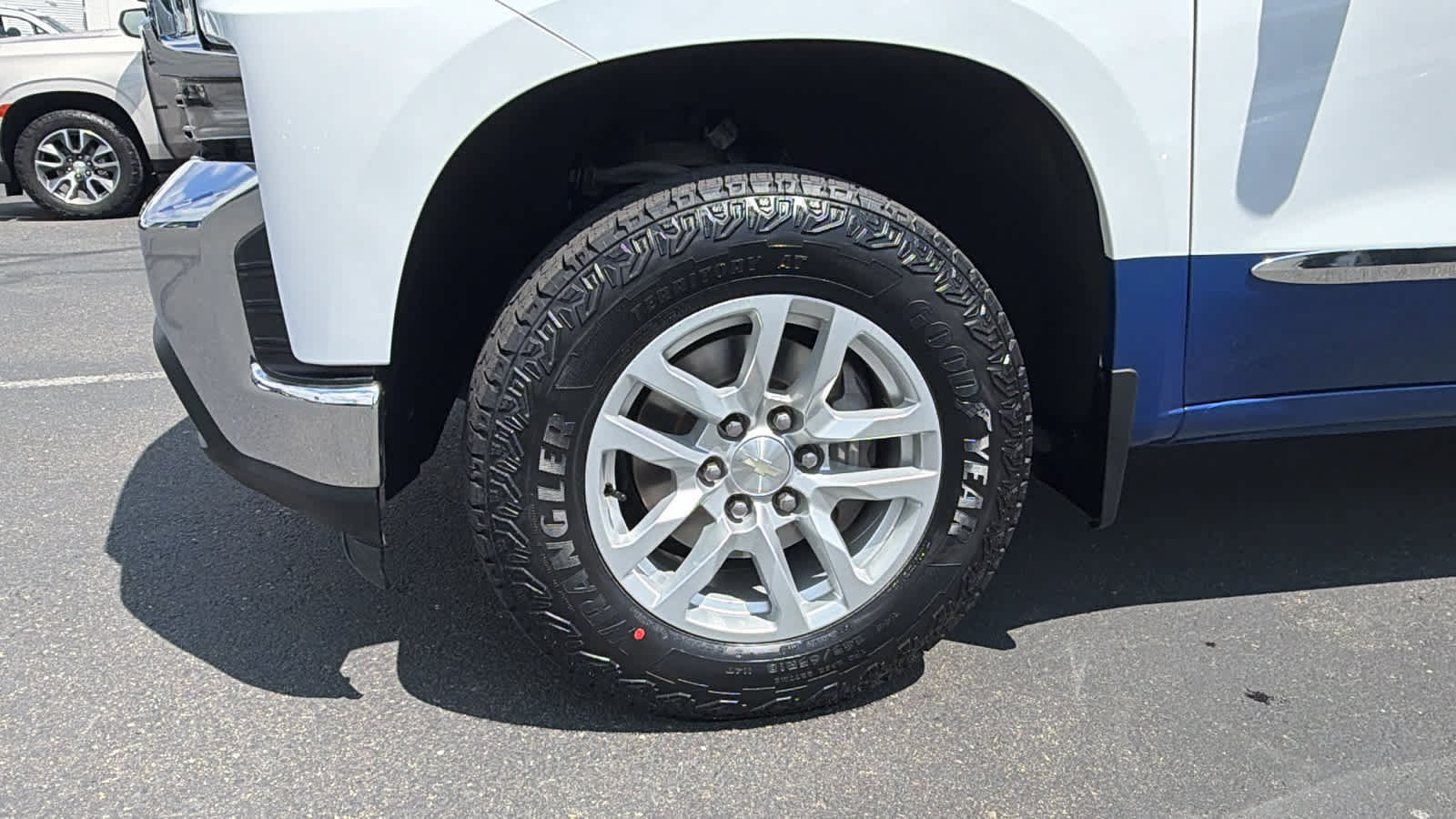 Used 2019 Chevrolet Silverado 1500 LT w/ All-Star Edition AWD/4WD image 9