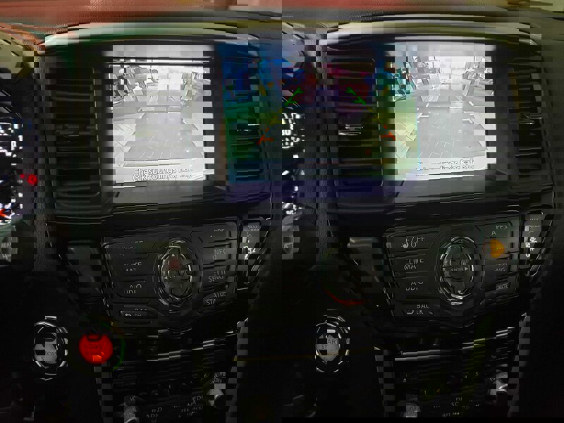 Used 2017 Nissan Pathfinder SV image 26