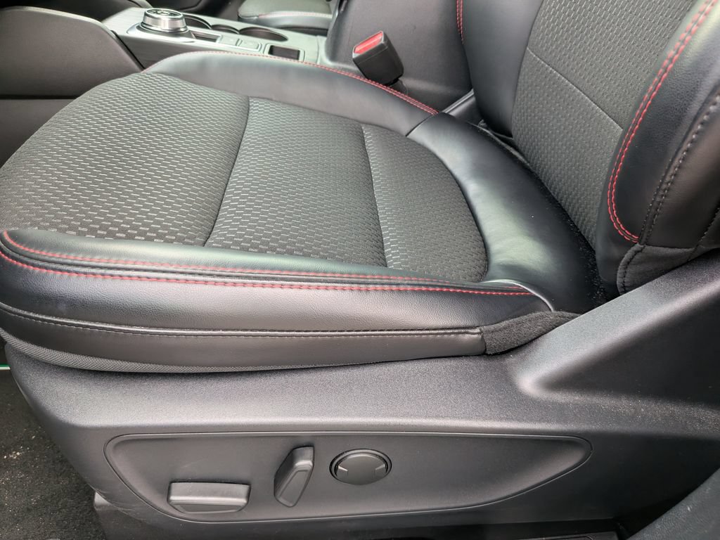 Certified 2024 Ford Escape ST-Line w/ Tech Pack #1 FWD image 18