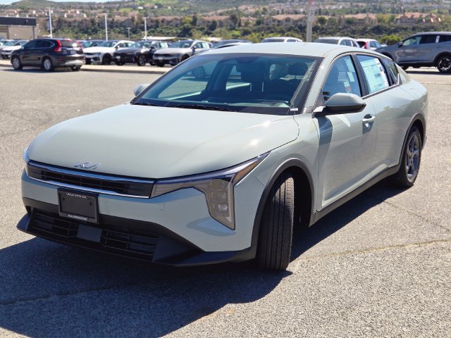 New 2026 Kia K4 FWD image 12