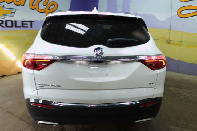 Used 2024 Buick Enclave Essence w/ Experience Buick Package image 7