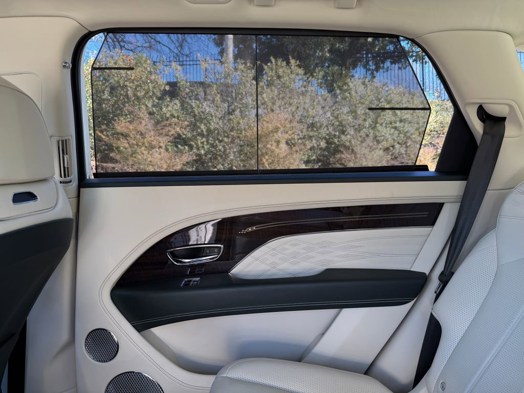 Certified 2023 Bentley Bentayga Extended Wheelbase image 40