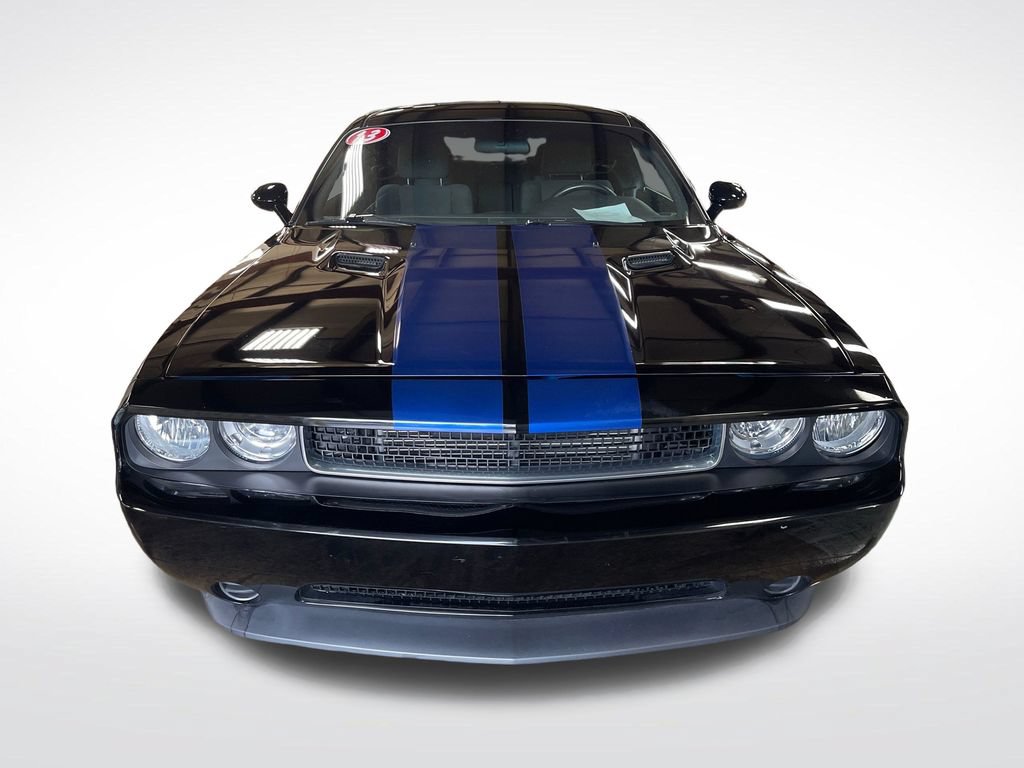 Used 2013 Dodge Challenger SXT RWD image 9