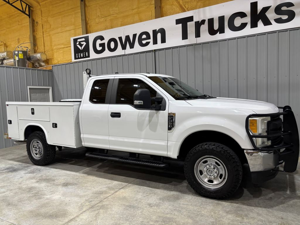 Used 2017 Ford F350 XL image 3