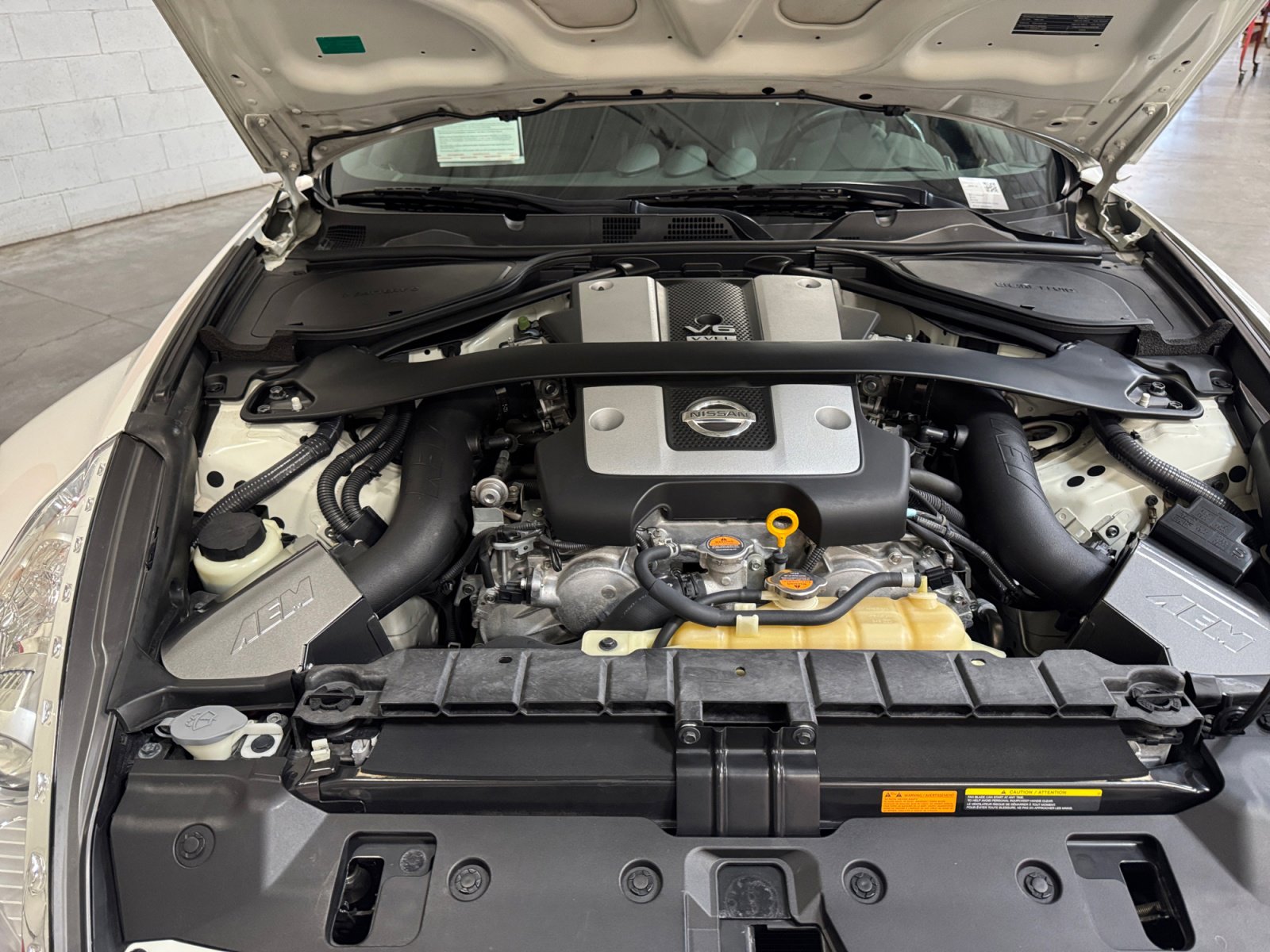 Used 2014 Nissan 370Z Touring w/ Sport Package image 21