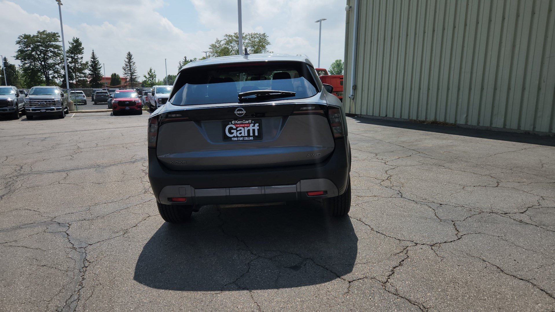 Used 2025 Nissan Kicks SV AWD/4WD image 9