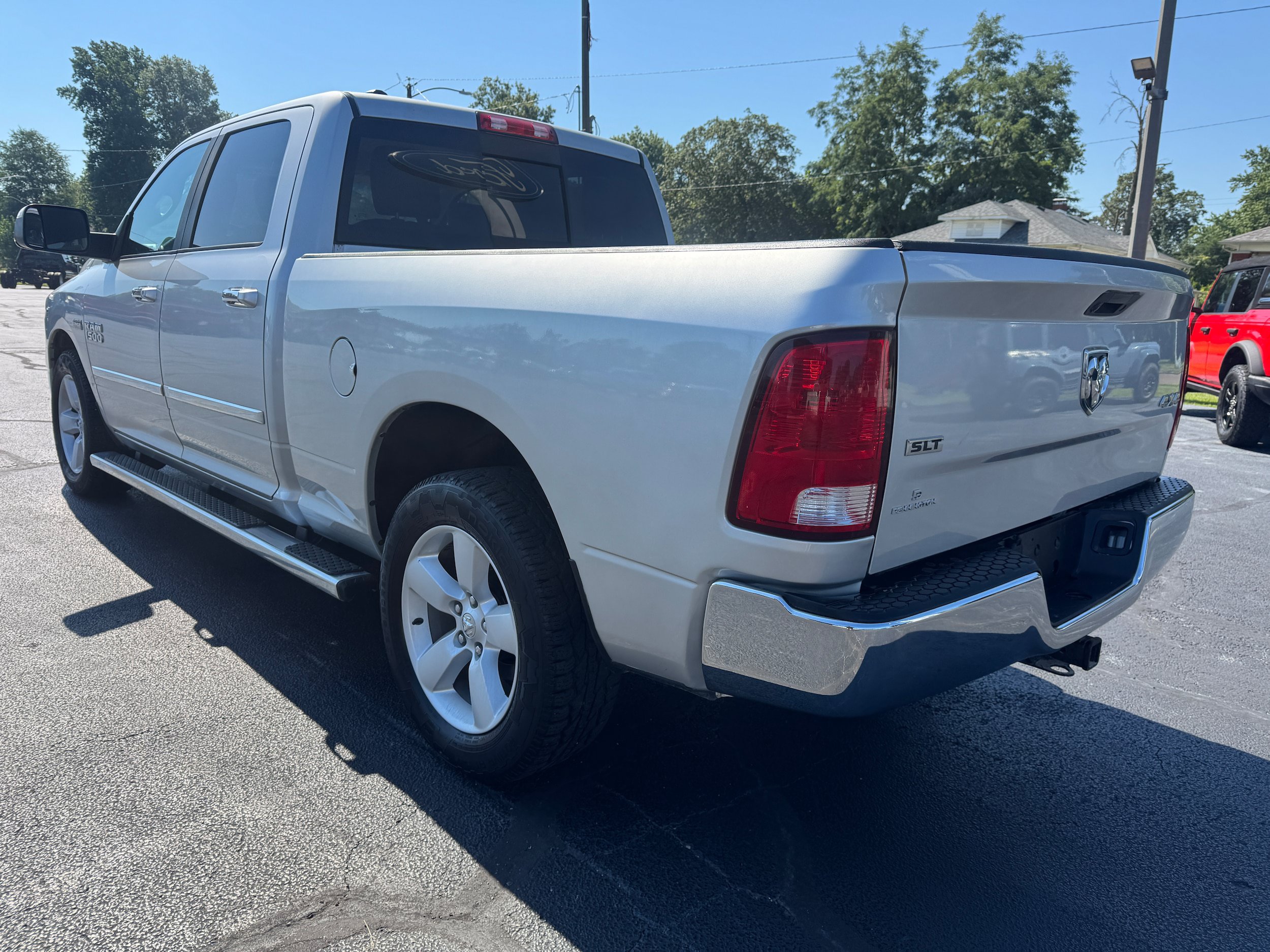 Used 2017 RAM 1500 Classic SLT AWD/4WD image 5