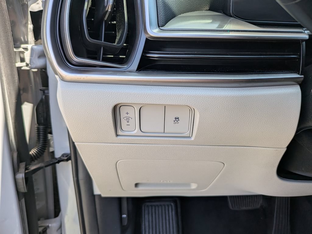Certified 2025 Kia Sorento S w/ Panoramic Sunroof Package FWD image 29