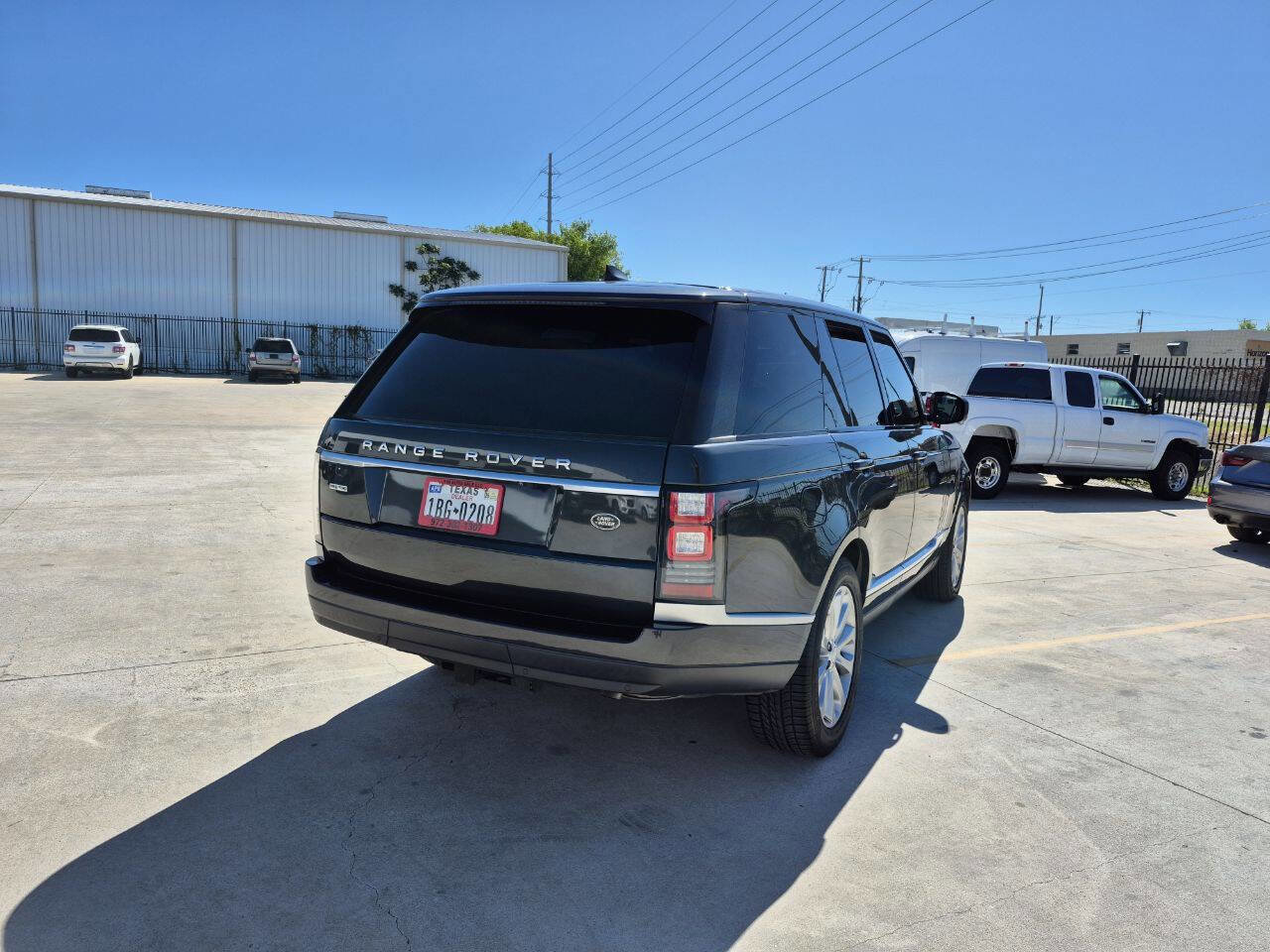 Used 2017 Land Rover Range Rover HSE image 7