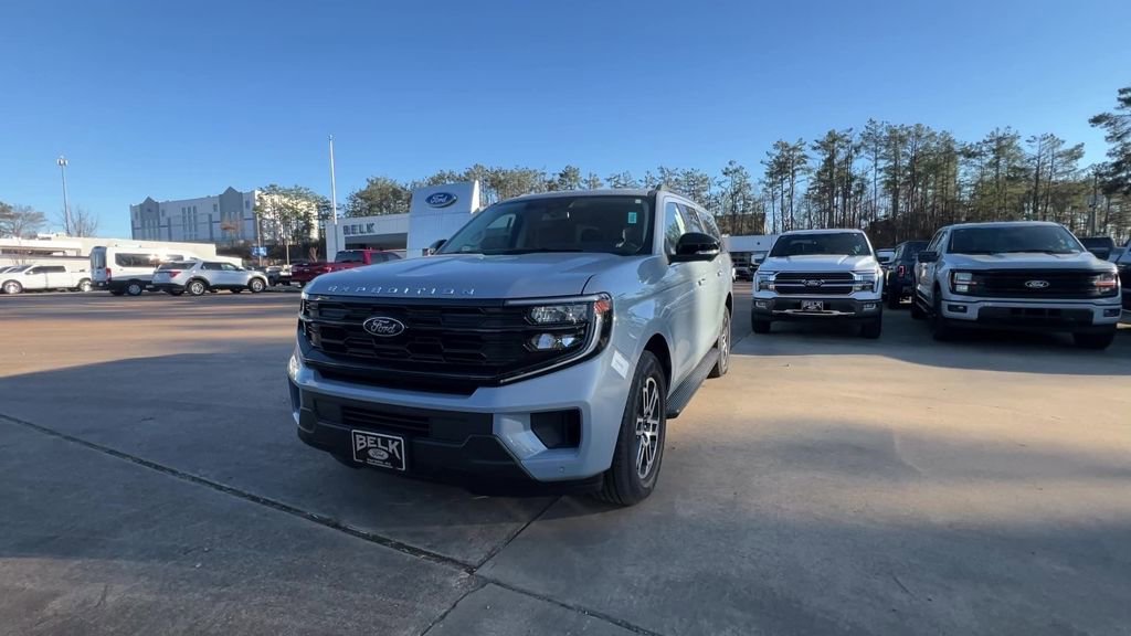 New 2026 Ford Expedition Max Active RWD image 2