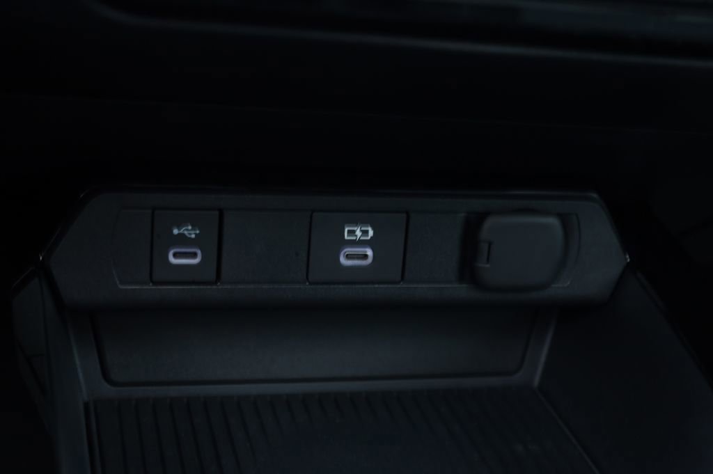 Used 2024 Toyota Prius Limited image 35