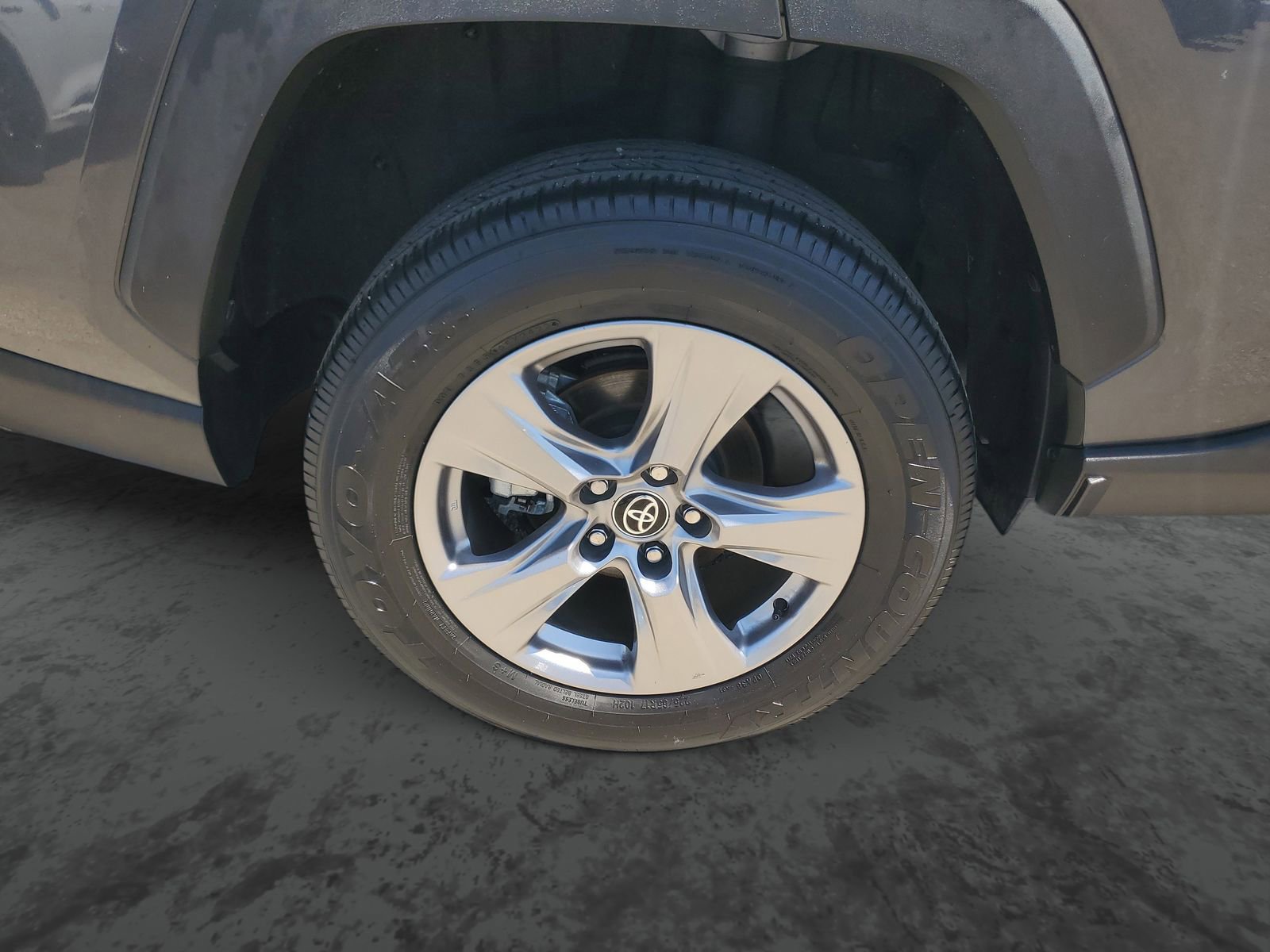 Used 2023 Toyota RAV4 XLE image 5