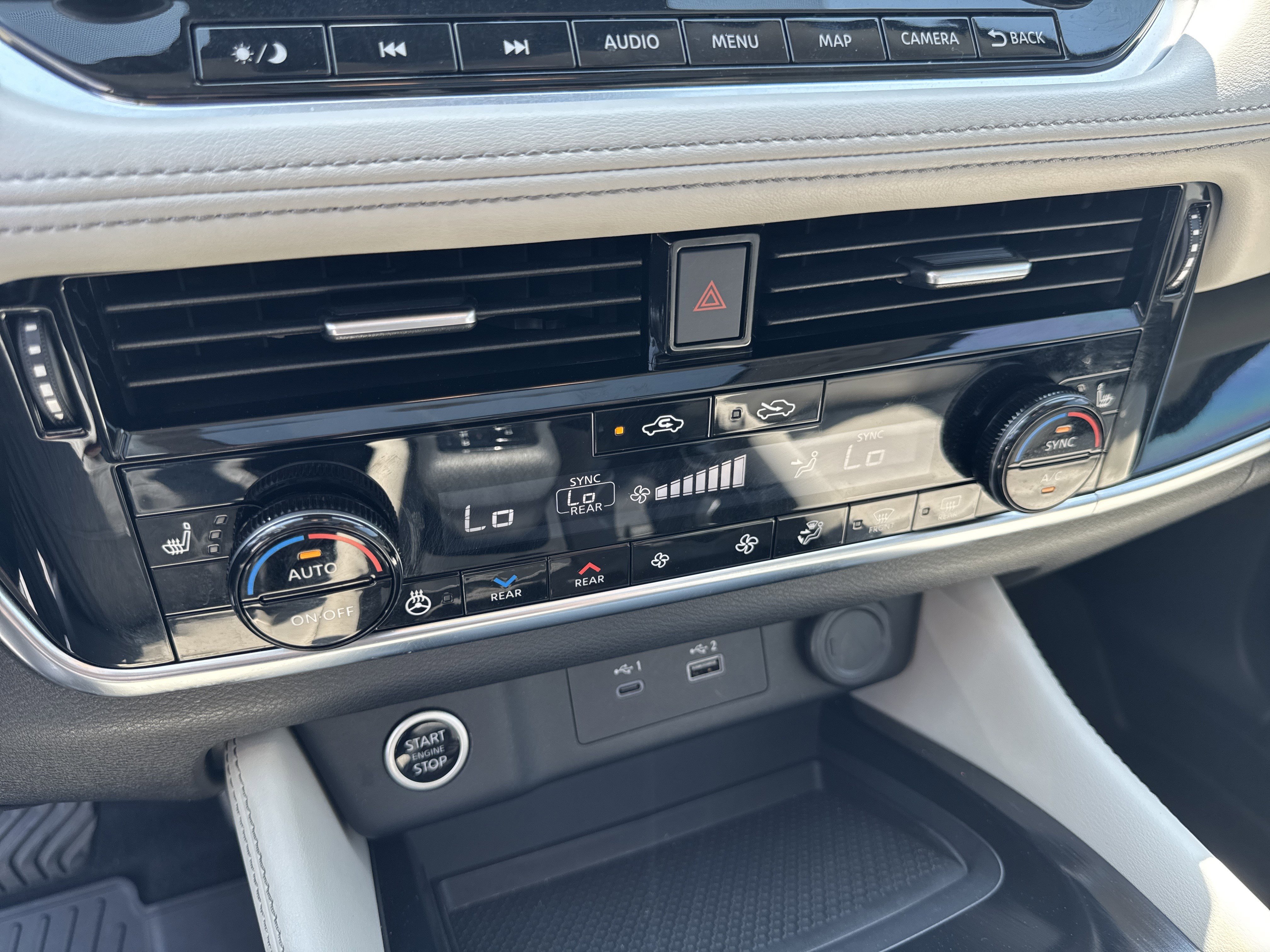 Used 2023 Nissan Rogue SL w/ SL Premium Package FWD image 31