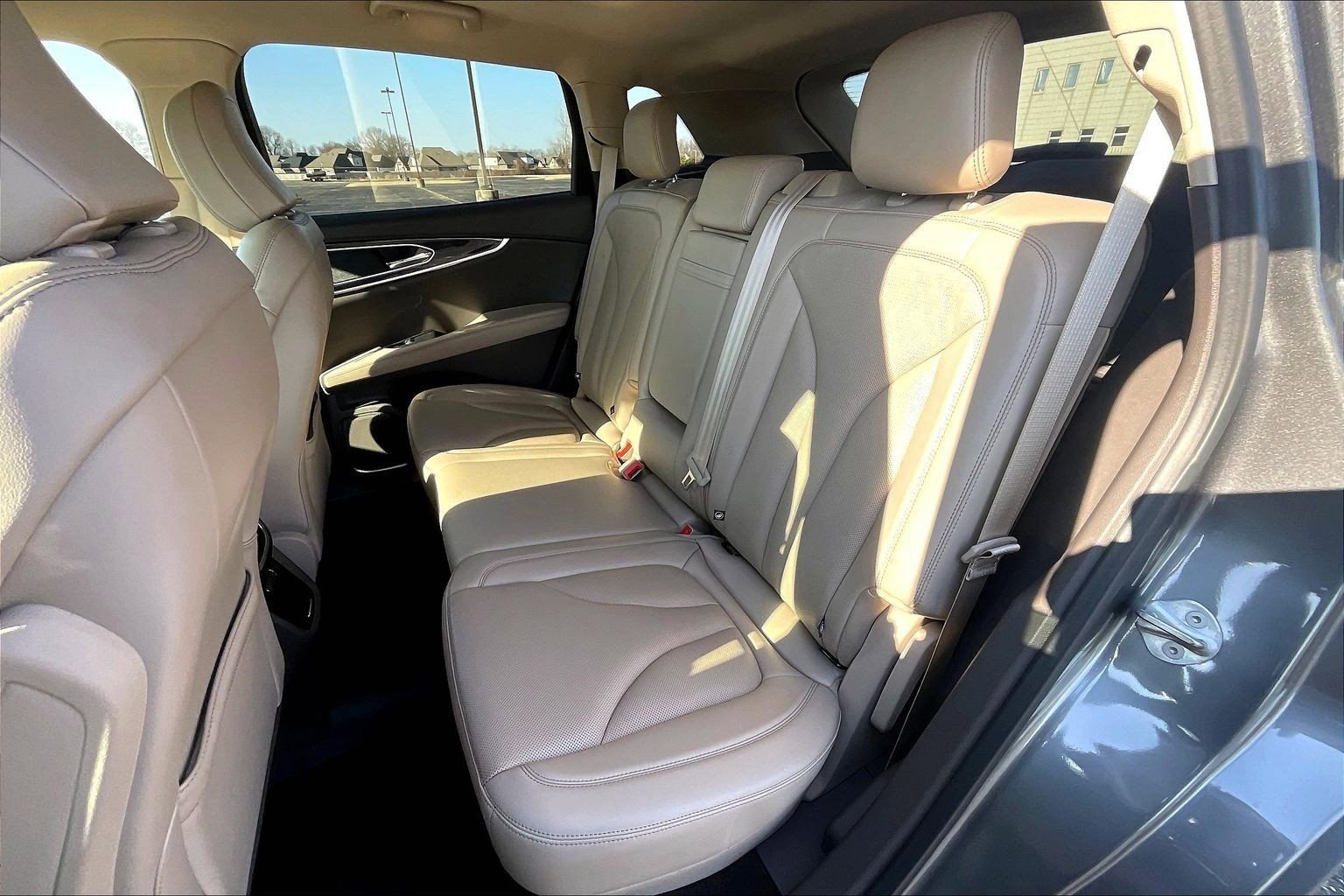 Used 2022 Lincoln Nautilus Reserve AWD/4WD image 18