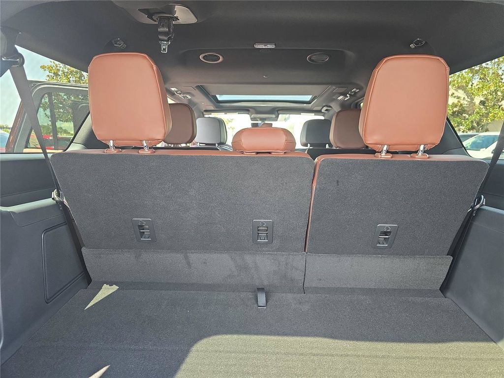 New 2027 Lincoln Navigator L Reserve RWD image 26