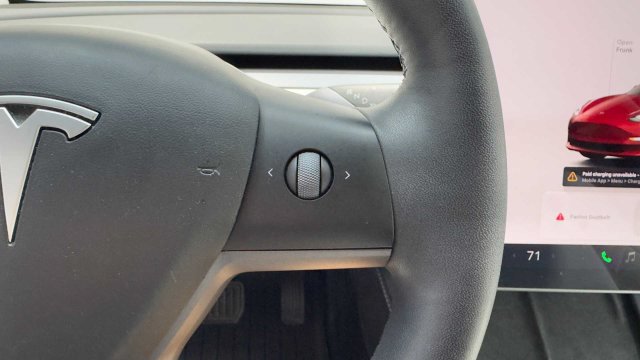 Used 2023 Tesla Model 3 Standard Range RWD image 29
