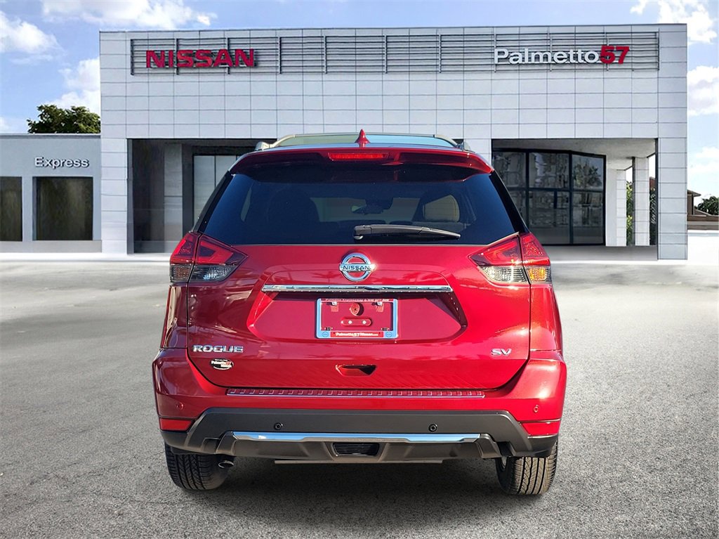 Used 2019 Nissan Rogue SV w/ Premium Package image 5